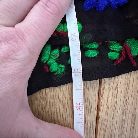 Sweet Sinammon Multicolor Paisley Embroidered Long Sleeve Top Womens Medium - Picture 8 of 8